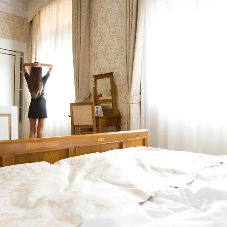 Hotel Westend 3*